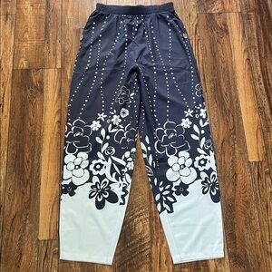 Silky navy & white pants S